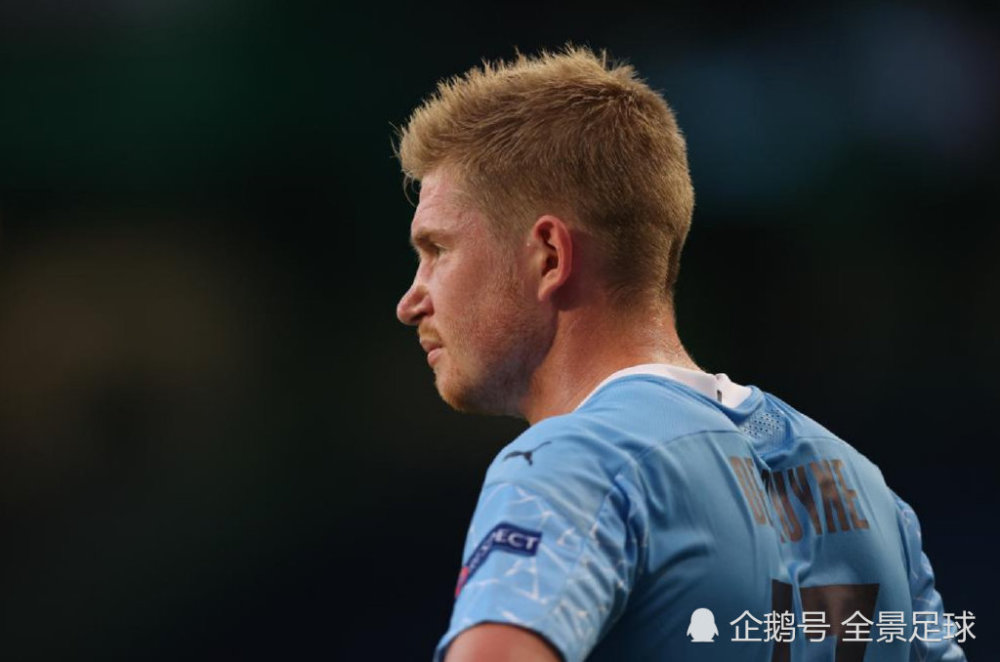 比利亚：西班牙前国脚奎尼是西班牙足球历史上最伟大的射手