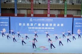 之间摇摆