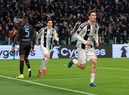 - 詹姆斯总绝杀数远超杜兰特，季后赛绝杀优势显著。／／[@且听风吟]：不是聊关键球吗