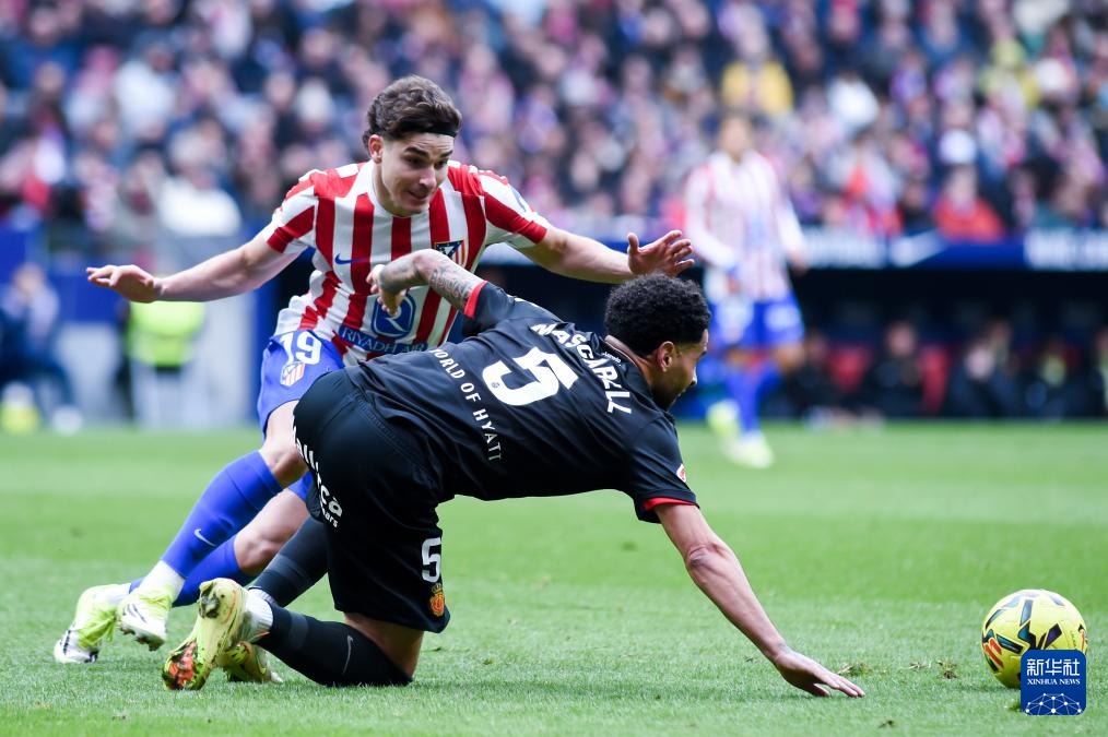 征服麦迪逊花园！哈登打爆尼克斯！小卡末节超神，唐斯完胜祖巴茨